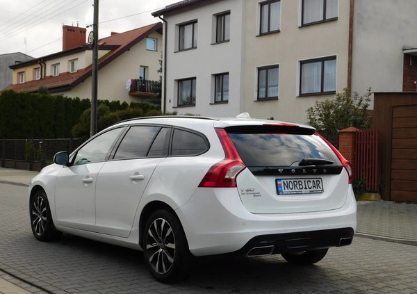 Volvo V60 cena 53333 przebieg: 196000, rok produkcji 2018 z Kowalewo Pomorskie małe 326